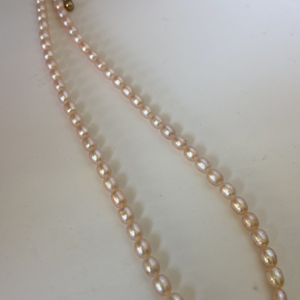 Elegant Faux Pearl Necklace - Picture 7 of 9